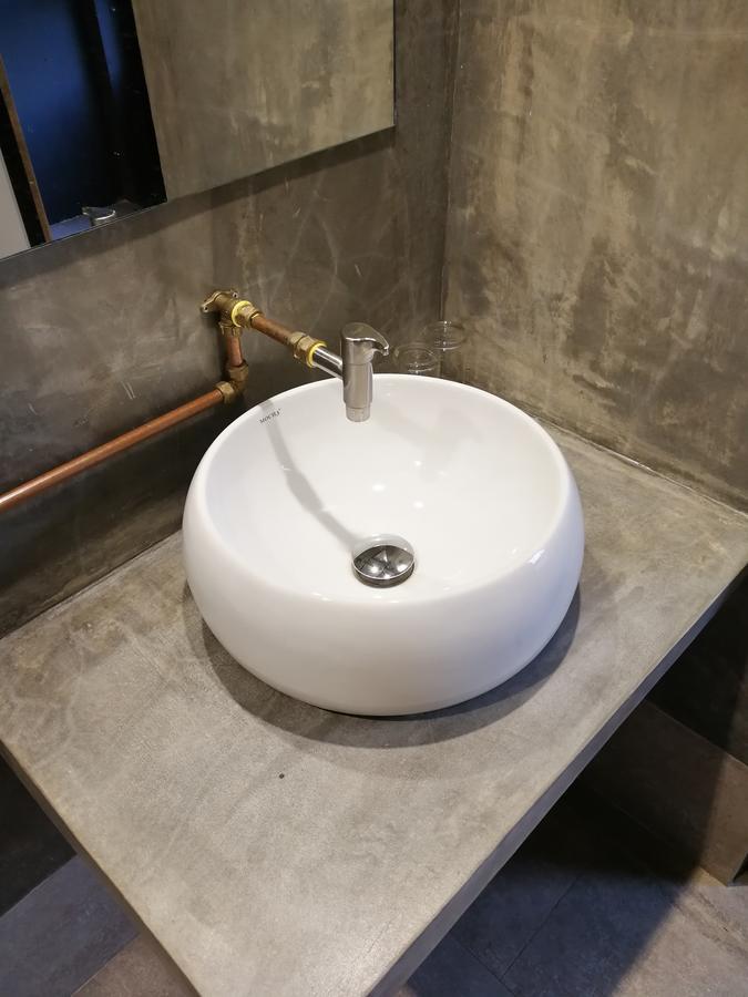 The Rise Room Kuala Terengganu Dış mekan fotoğraf A washbasin